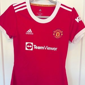 NWT Manchester United Women’s Jersey